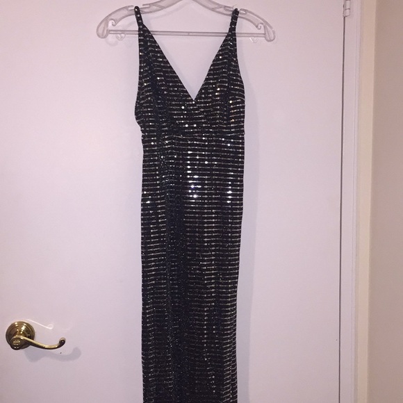 Beautiful black and silver sequin dress - Picture 5 of 8